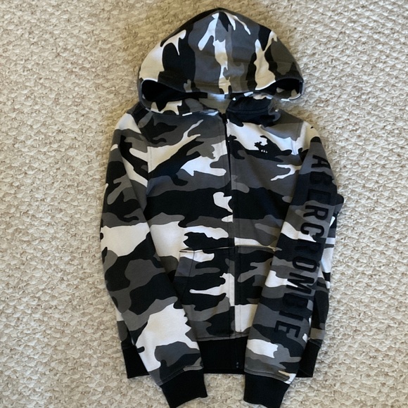 Abercrombie kids boys zipped hoodie - size 13/14 - Picture 1 of 4